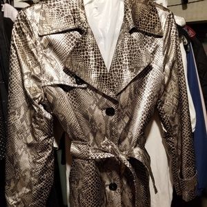 Gorgeous Via Spiga Animal print Trench Coat sz Small